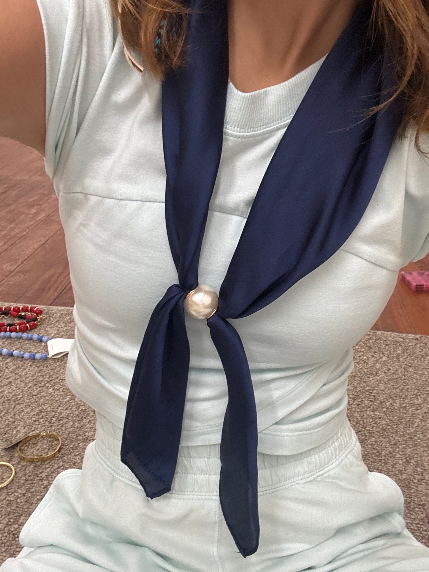 Magnetic scarf necklaces