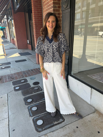 NAVY PRINTED PUFF TOP