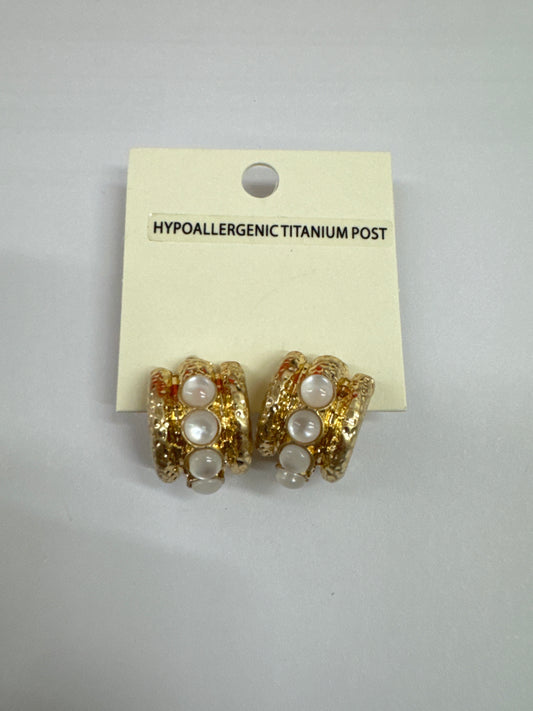 Gold and pearl earrings